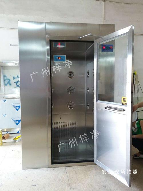 昆明卷煙廠非標(biāo)準(zhǔn)風(fēng)淋門(mén)定做圖片3 昆明卷煙廠非標(biāo)準(zhǔn)風(fēng)淋門(mén)定做圖片3